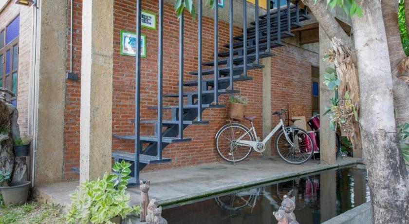 Oyo 1155 Bikers House And Enduro Tours Chiang Mai Otel Dış mekan fotoğraf